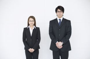 ���U���j